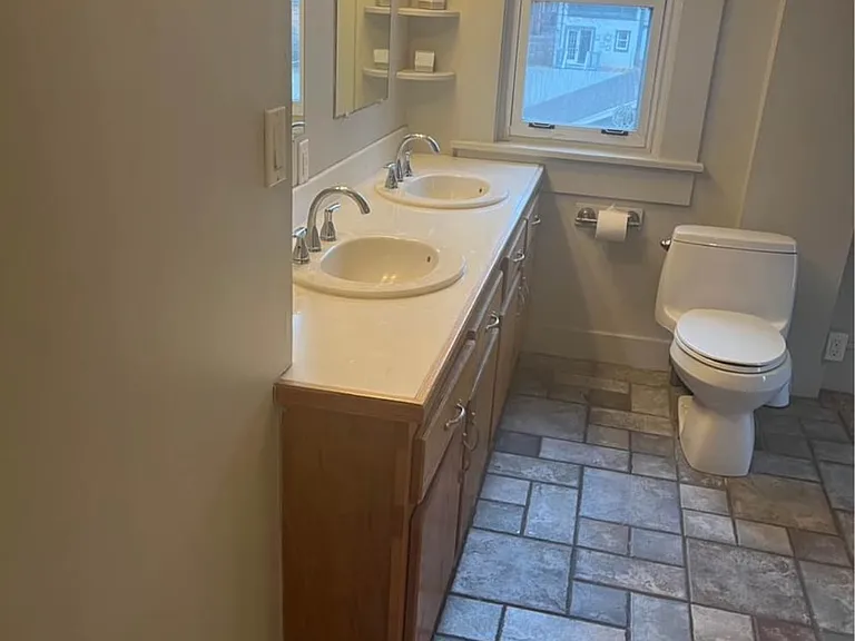 386 E Northwood Ave — Photo 11