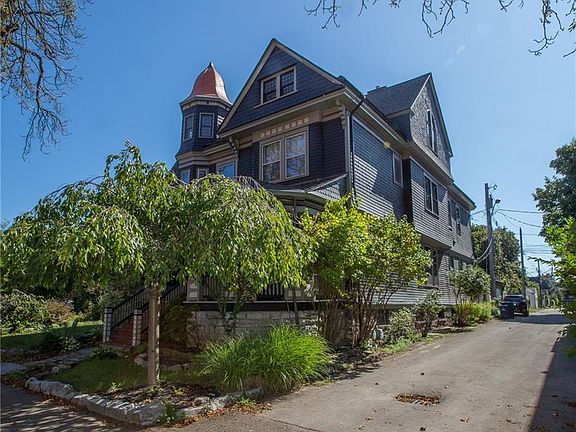 4th image of 361 Porter Ave