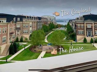 859 Regents Sq, Oxon Hill, MD 20745