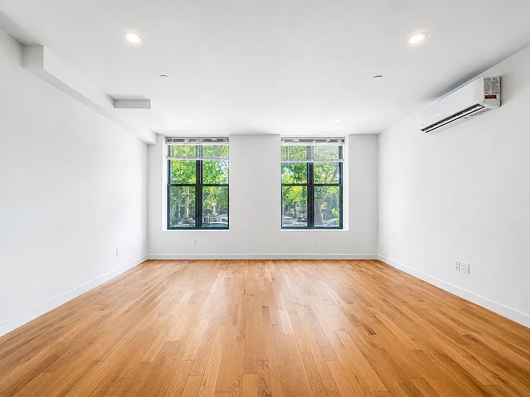 185 Chauncey St #1F — Photo 6