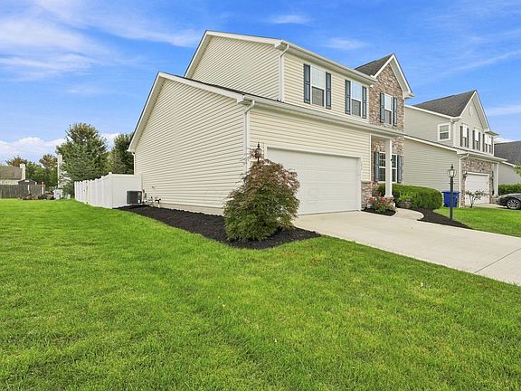 3rd image of 192 Old Colony Dr