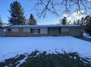 1682 Oak Wood Dr, Caro, MI 48723