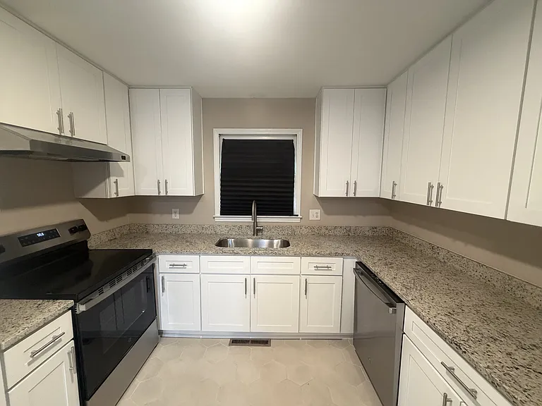120 Pinewood Dr — Photo 7