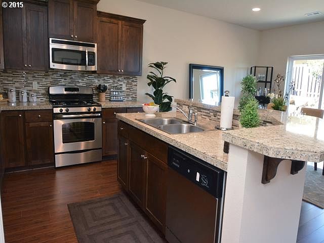 2nd image of 13530 SE Crossbill Ct