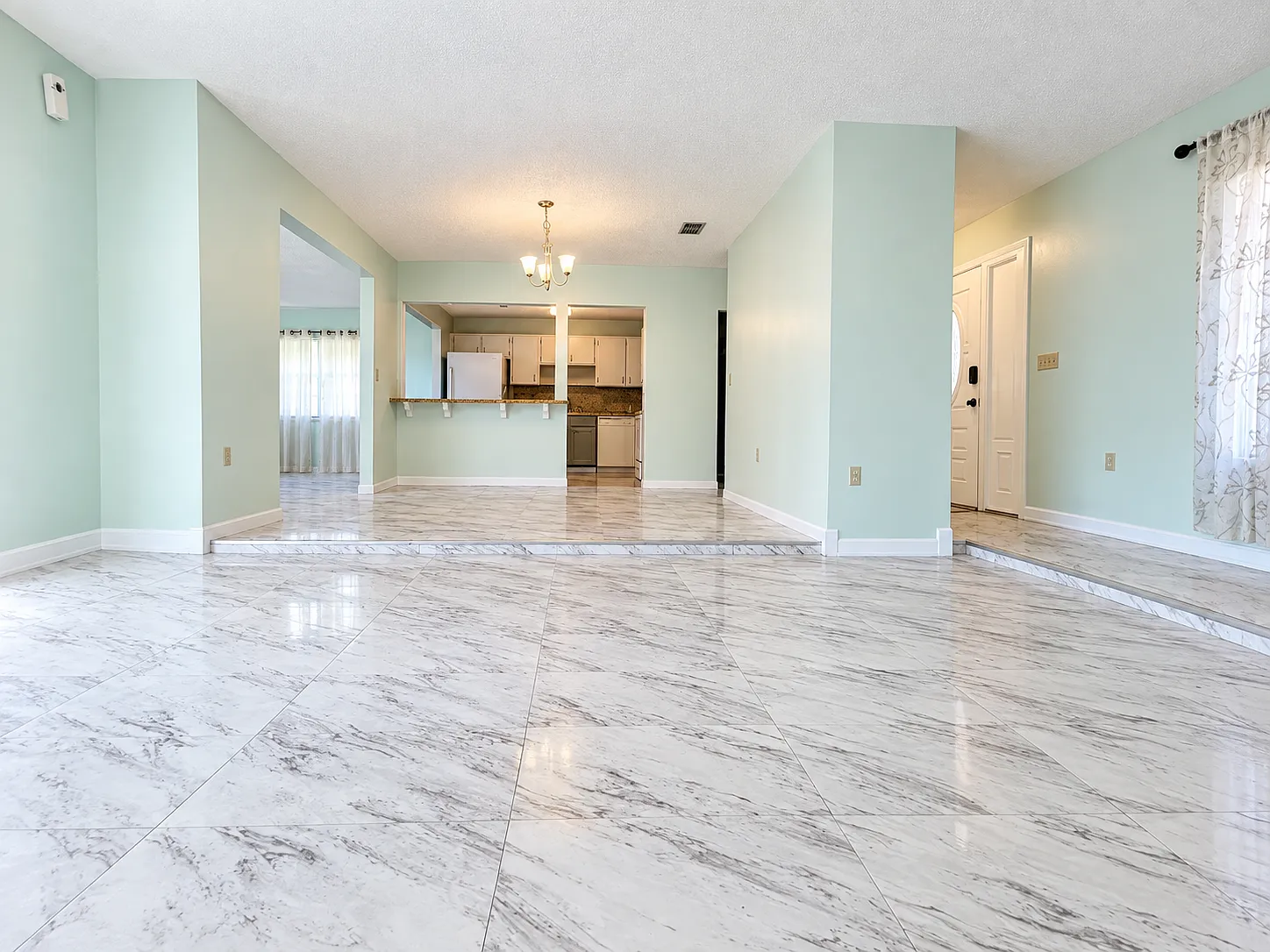 3 bed, 1607 sqft, $1,850 — Photo 4