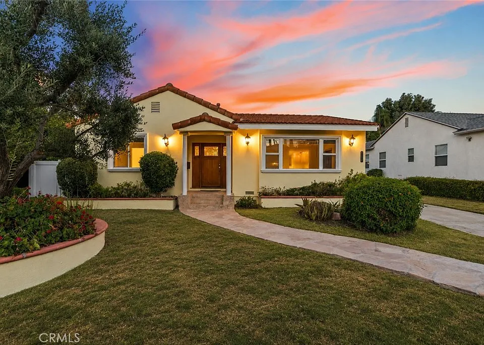 5110 Petit Ave