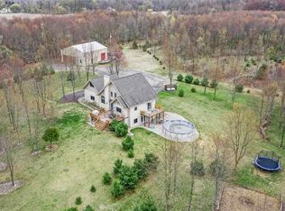 1605 E Goose Lake Rd, Jonesville, MI 49250