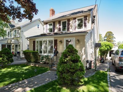 257-09 Pembroke Avenue, Great Neck, NY, 11020