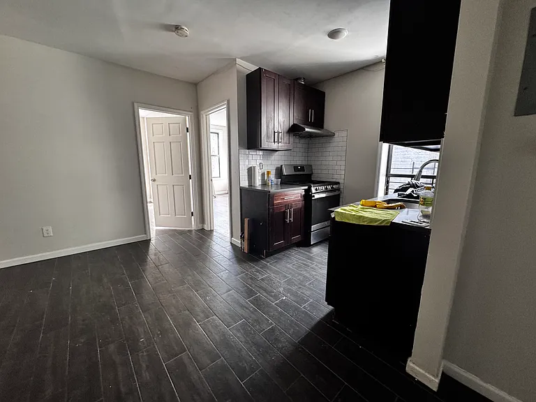 1039 College Ave #3F — Photo 5