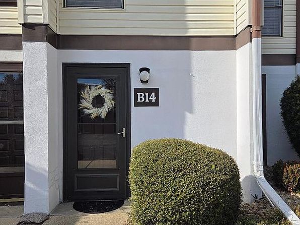 1012 Possum Trot Rd #14