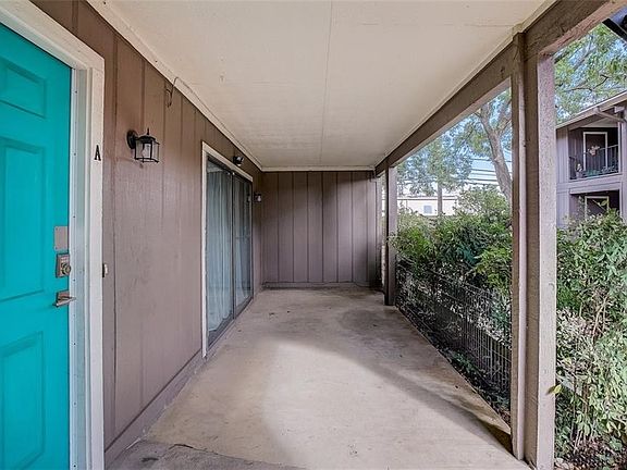 5th image of 8621 Putnam Dr APT A