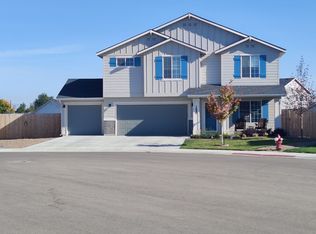 1690 SW Gabar Ct, Mountain Home, ID 83647