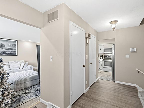 4th image of 280 Wildwood Dr