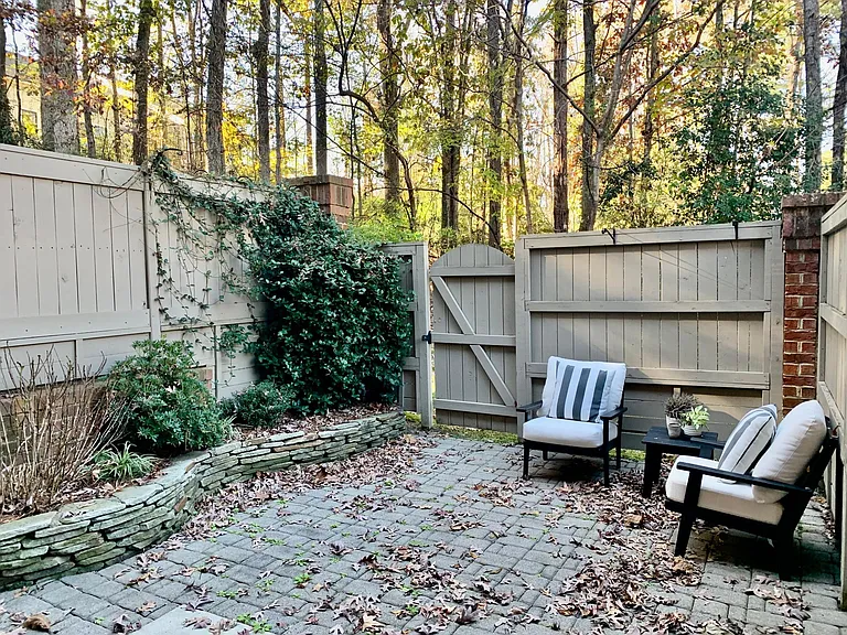 4848 S Hill View Dr — Photo 2