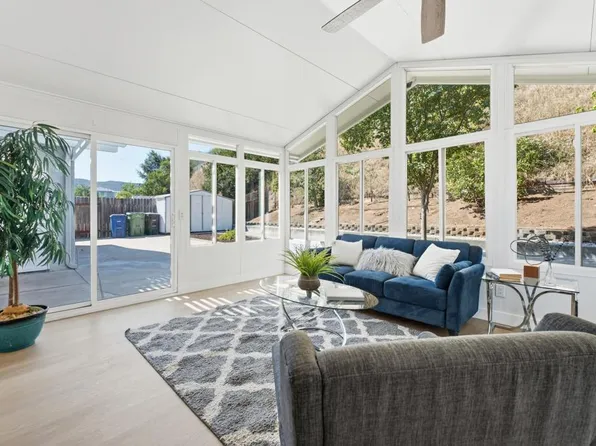 8722 Vanguard Pl, Lakeside, CA 92040