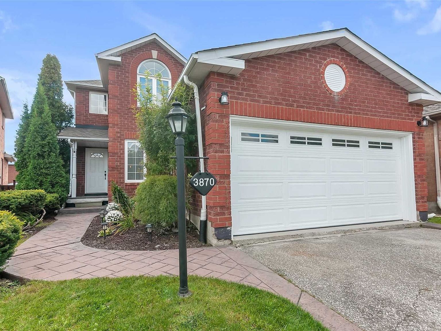 3870 Periwinkle Cres, Mississauga, ON L5N 6W7 Zillow