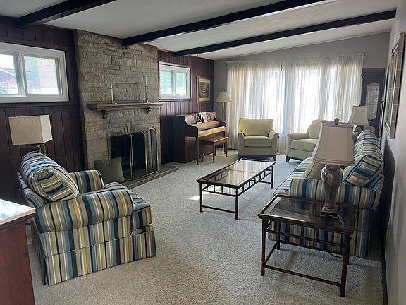 3rd image of 515 Briarcliff Ct