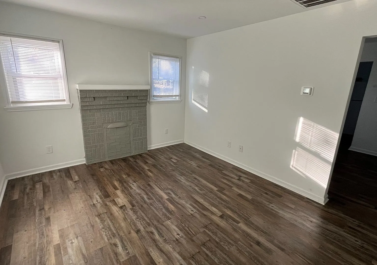 2 bed, 768 sqft, $1,250 — Photo 2