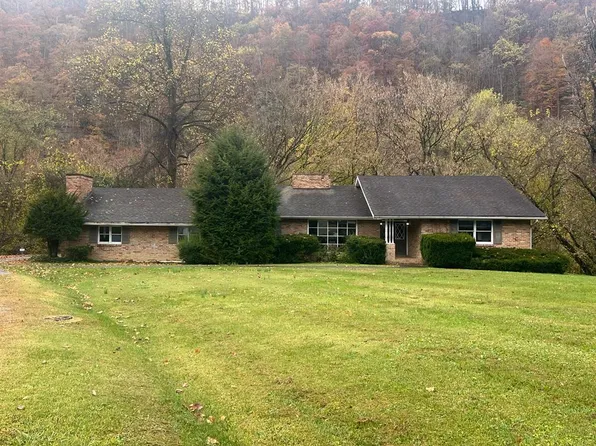 124 Cherokee Dr, Pikeville, KY 41501