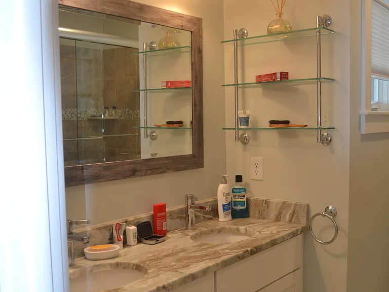 428 Pleasant St #1 — Photo 7