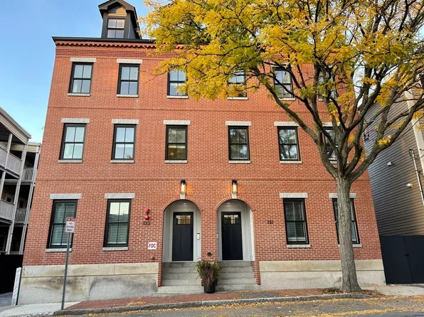 133 Spring St APT 2, Cambridge, MA 02141