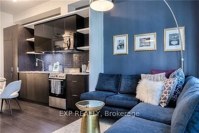 6 Parkwood Ave #201 — Photo 9