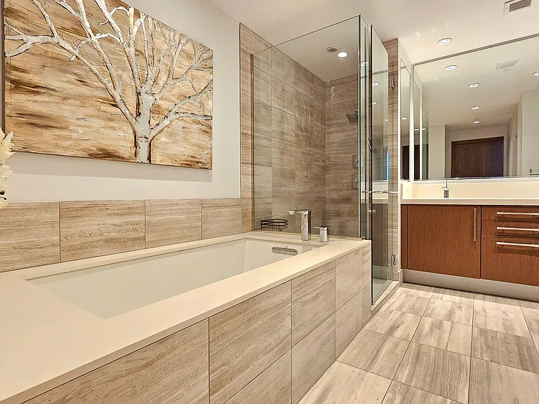 1555 Kapiolani Blvd #802 — Photo 13