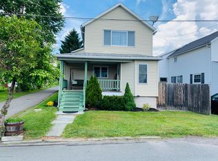 1037 Division St, Archbald, PA