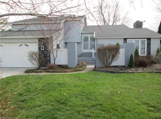 4139 Ivanhoe Dr, Lorain, OH 44053