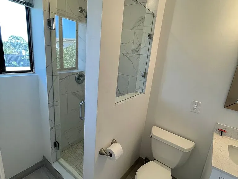410 Ellwood Beach Dr — Photo 7