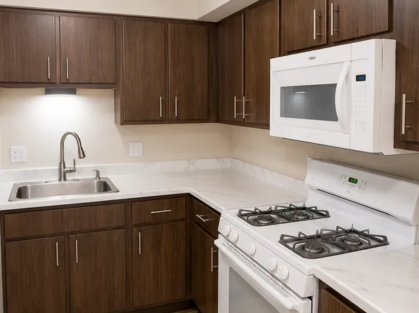 6360 Washington St APT 1A, Chicago Ridge, IL 60415
