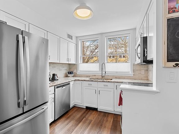 4th image of 129 Merrimac St Unit 9
