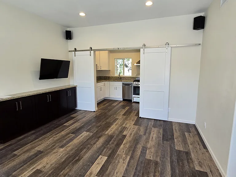4926 N Rupert Ave — Photo 25