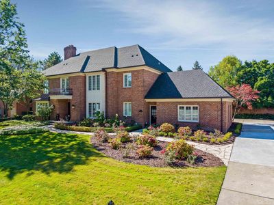 5 Dodge Pl, Grosse Pointe, MI, 48230