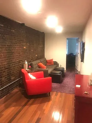 Rented by Aimee Grodanz, LREB | media 21