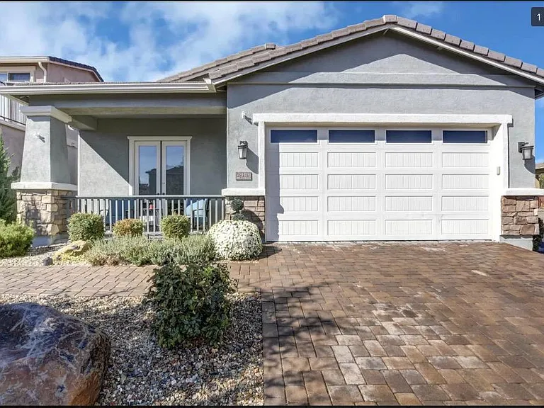 2418 Alberta Way — Photo 2