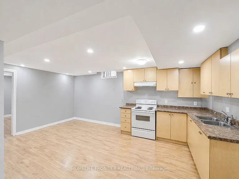 62 Clydesdale Cir #LOWER — Photo 4