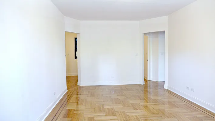 Rented by Metropolitan Equities | media 4