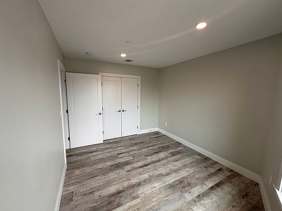 4th image of 200-204 Old Colony Ave #611