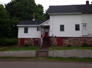 51489 N Amygdaloid St, Calumet, MI 49913