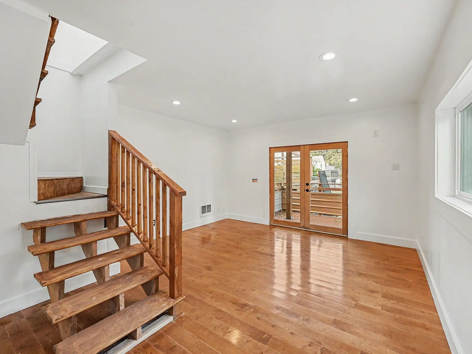 Spacious 2-Bedroom ADU in West Seattle $3,000/month — Photo 2