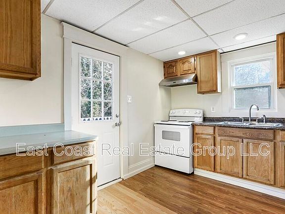 3rd image of 157 N Conococheague St #C