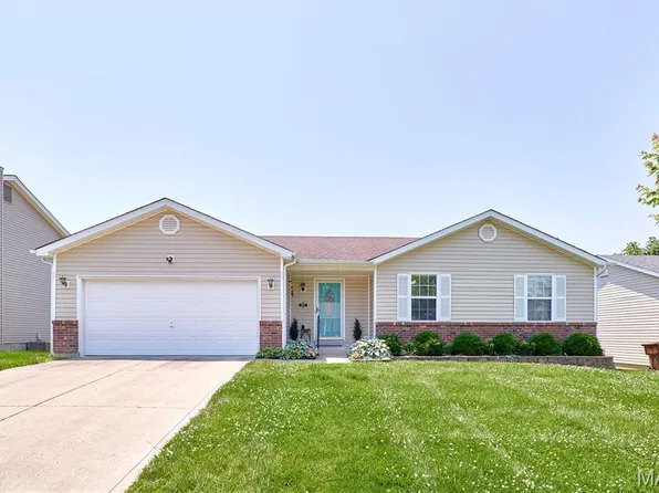 87 Four Winds Dr, Saint Peters, MO 63376