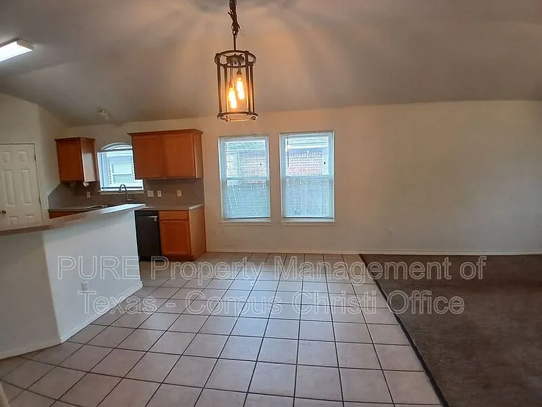 7609 Cold Springs Dr — Photo 11