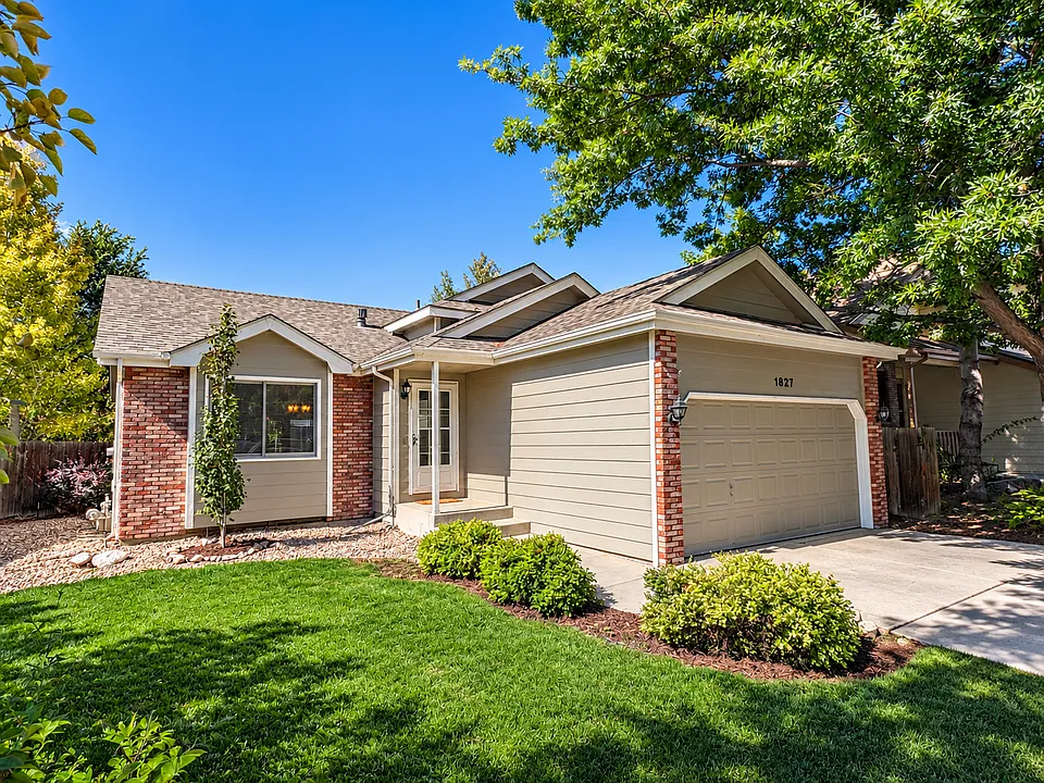 1827 Cambridge Ct