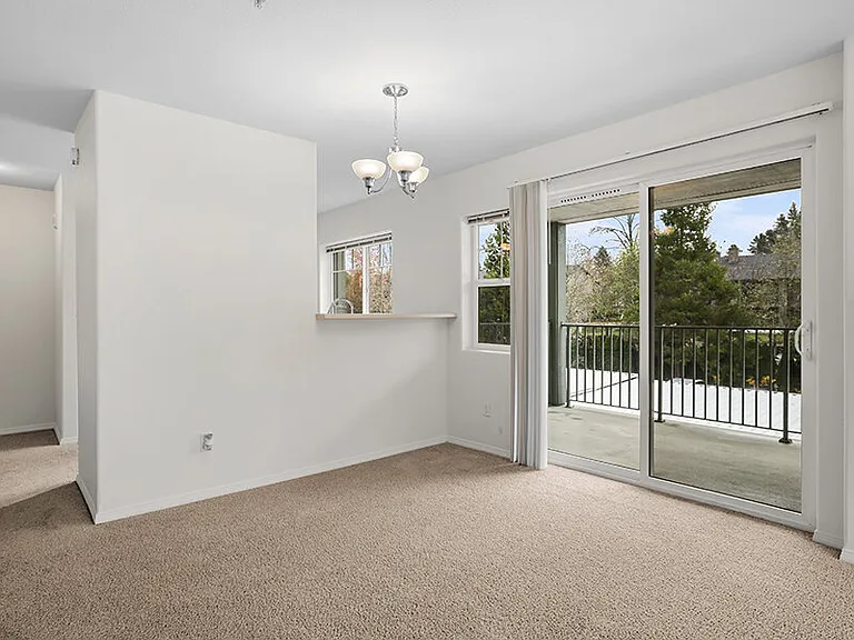Woodview — Photo 14