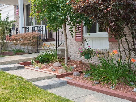 4th image of 26177 Kinyon St