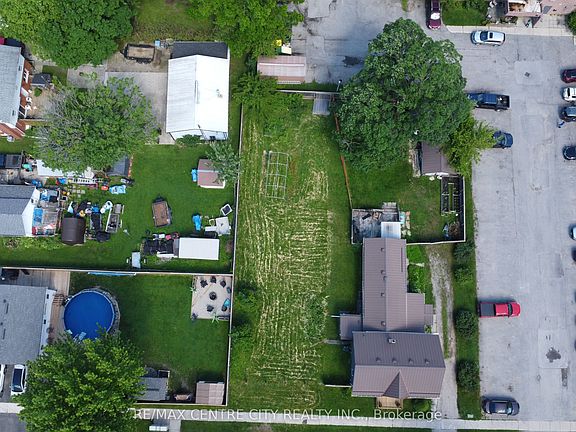 3rd image of 290 Carling St