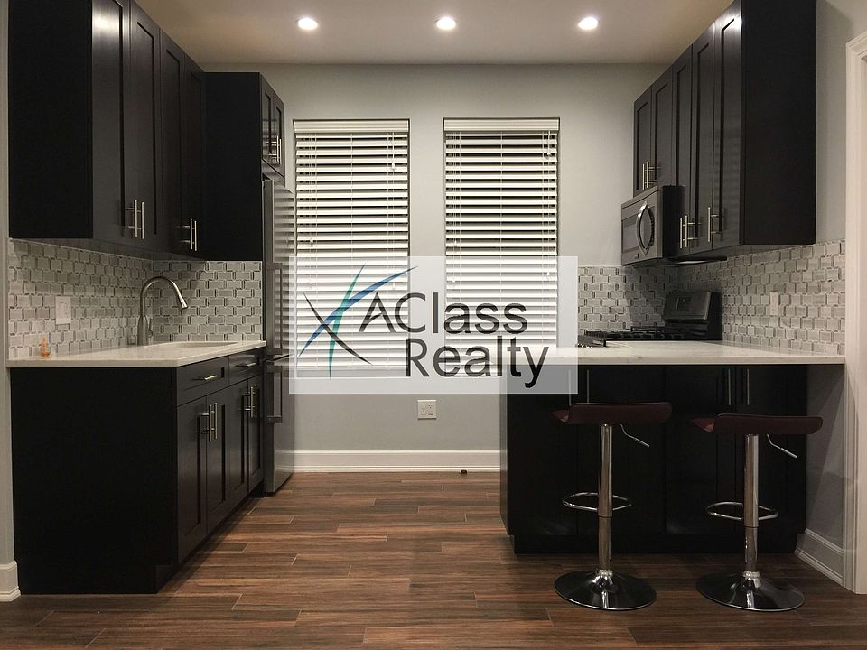 1st image of 3086 37th St APT 1F