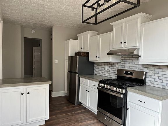 4th image of 2414 Ashland Ave #1